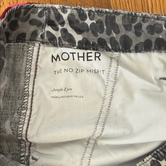 Mother The No Zip MisFit Jungle Eyes Leopard Print Joggers with Red Pink Stripe - Picture 7 of 9